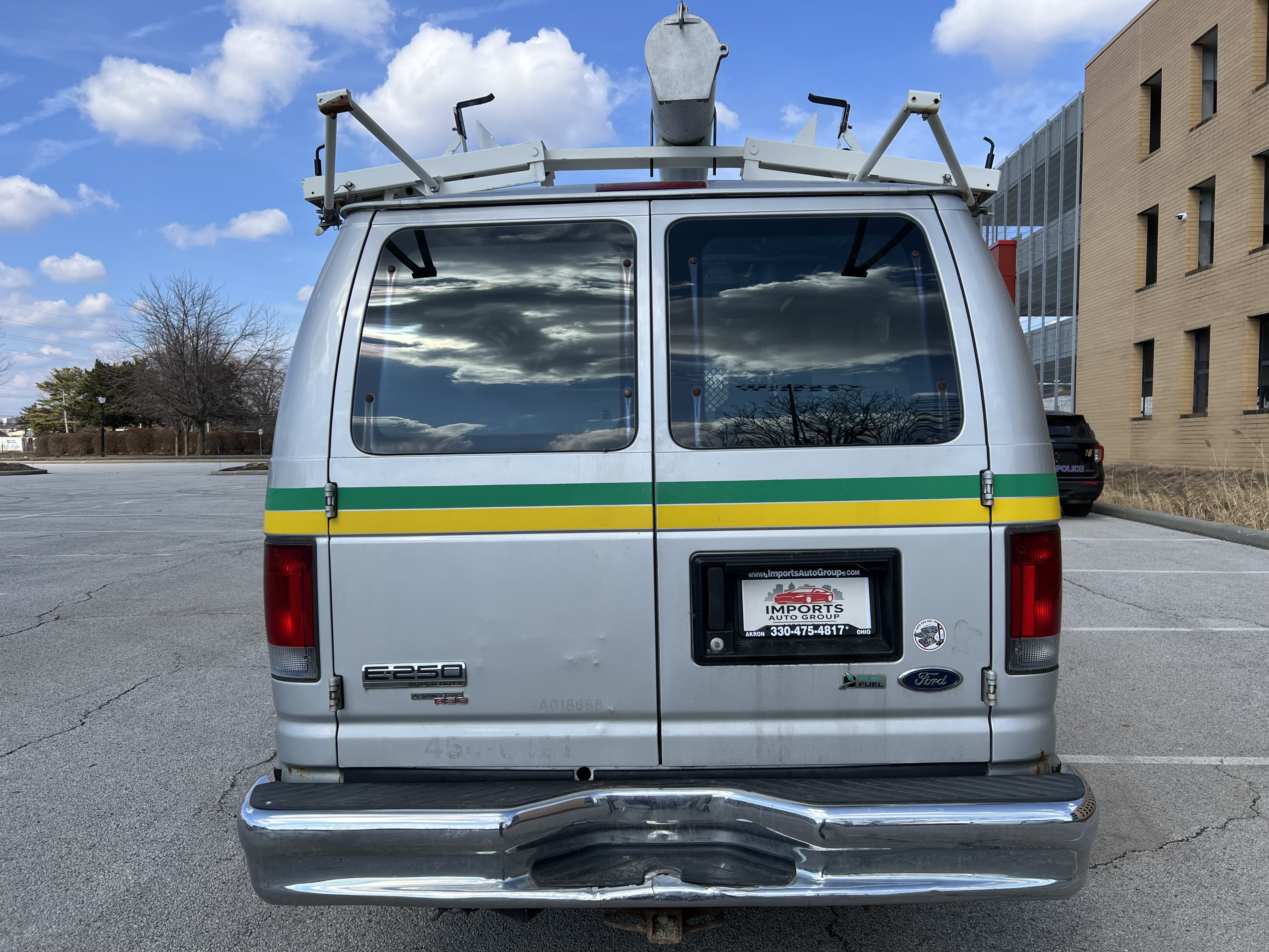 Used 2011 Ford E-250 and Econoline 250 Extended w/ Commercial Cargo Van Pkg RWD image 6