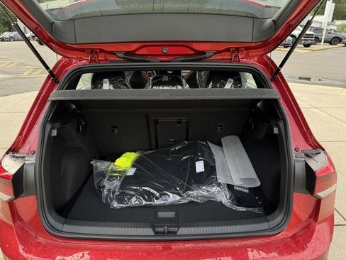 New 2025 Volkswagen GTI SE image 13
