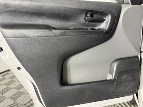 Used 2018 Nissan NV200 SV w/ Navigation Package FWD image 32