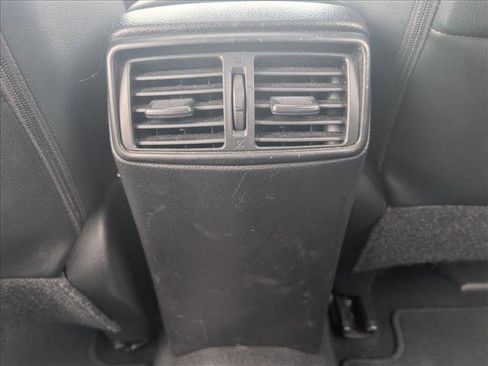 Used 2019 Nissan Rogue Sport SL w/ Premium Package FWD image 18