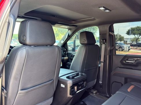 Used 2025 GMC Sierra 2500 AT4 w/ AT4 Premium Plus Package AWD/4WD image 26