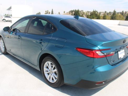 Used 2026 Toyota Camry LE FWD image 5