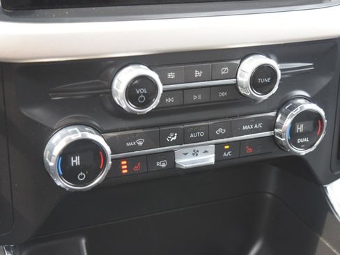 Used 2021 Ford F150 XLT w/ Equipment Group 302A High image 38