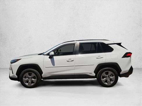 Used 2024 Toyota RAV4 LE AWD/4WD image 9