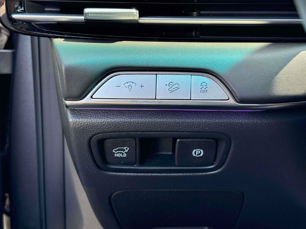 Certified 2025 Genesis GV80 2.5T Select AWD/4WD image 19