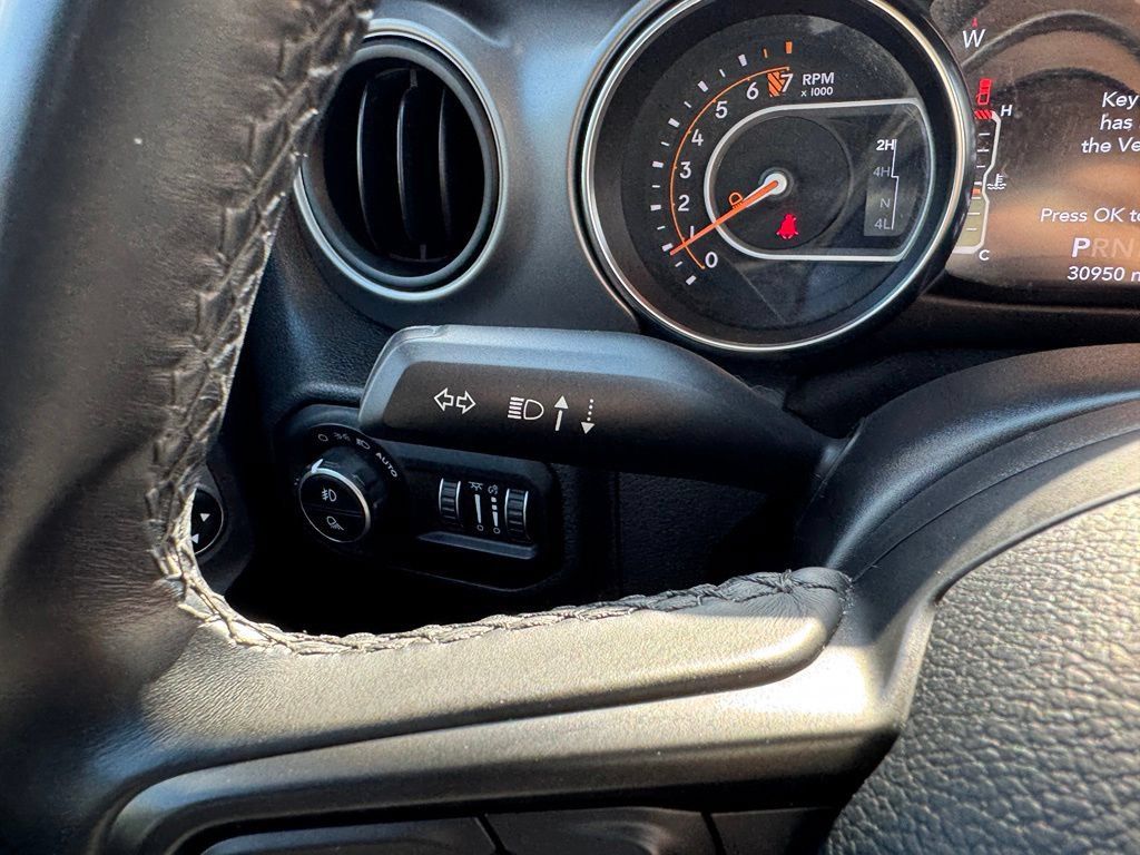 Used 2021 Jeep Gladiator Sport AWD/4WD image 21