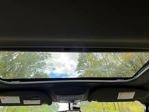 Used 2011 Ford Expedition EL XLT w/ 203A Rapid Spec Order Code image 12