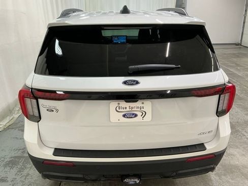 New 2026 Ford Explorer ST-Line w/ ST-Line Street Pack AWD/4WD image 5
