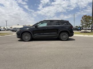 Used 2025 Volkswagen Taos SE FWD video 2