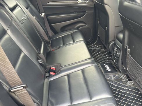 Used 2019 Jeep Grand Cherokee Limited AWD/4WD image 31