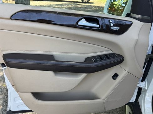 Used 2018 Mercedes-Benz GLS 450 4MATIC w/ Premium Package image 14