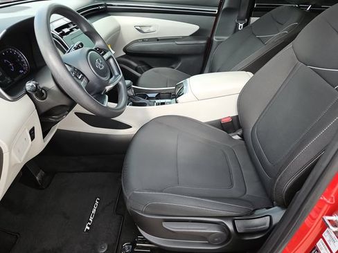 Used 2023 Hyundai Tucson SE FWD image 11