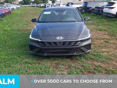 Certified 2025 Hyundai Elantra Sport FWD image 2