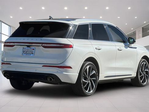 Certified 2024 Lincoln Corsair Grand Touring AWD/4WD image 4