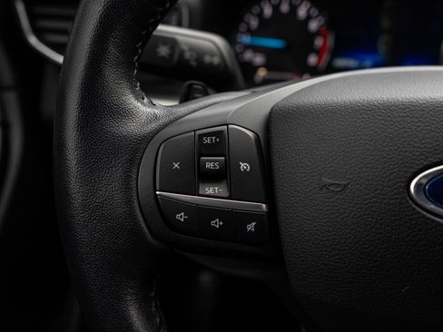 Used 2020 Ford Explorer XLT w/ Equipment Group 202A image 24