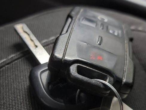 Used 2021 Chevrolet Colorado LT w/ LT Convenience Package image 31