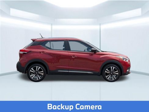 Used 2018 Nissan Kicks SR FWD image 9