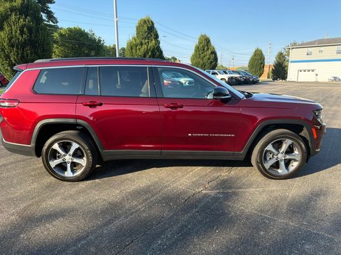 Used 2025 Jeep Grand Cherokee L Limited w/ Luxury Tech Group II AWD/4WD image 6