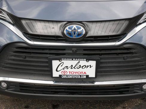 Certified 2022 Toyota Venza Limited AWD/4WD image 8