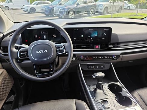 Used 2026 Kia Carnival FWD image 6