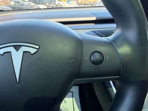Used 2019 Tesla Model 3 Standard Range Plus image 20