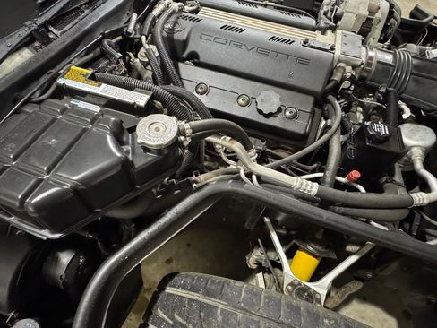 Used 1993 Chevrolet Corvette Convertible image 34