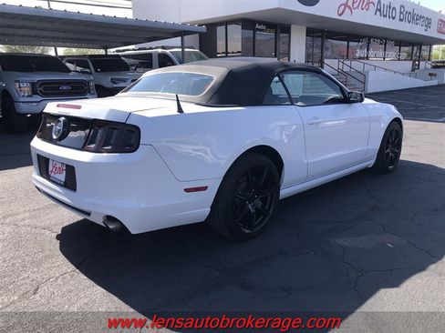 Used 2014 Ford Mustang Convertible RWD image 10