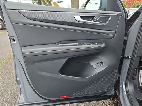 New 2026 Volkswagen Atlas Cross Sport SEL Premium R-Line image 9