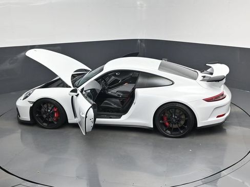 Used 2018 Porsche 911 GT3 RWD image 17