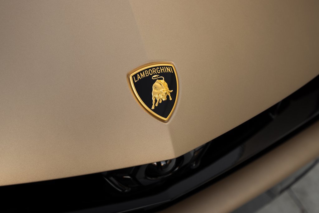 Used 2025 Lamborghini Urus SE AWD/4WD image 28