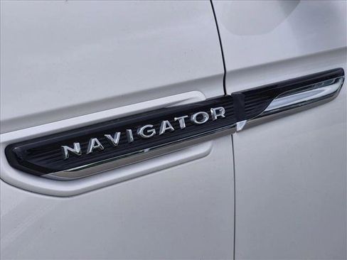 Used 2024 Lincoln Navigator L Black Label AWD/4WD image 5