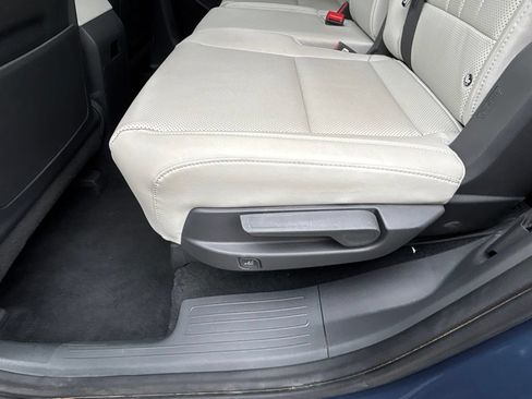 Used 2025 Hyundai Santa Fe SEL AWD/4WD image 36