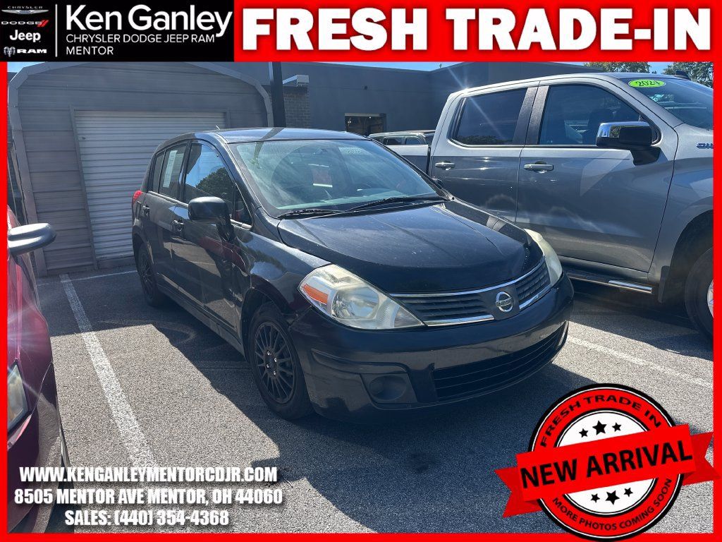 Used 2009 Nissan Versa 1.8 S w/ PWR Pkg FWD image 2
