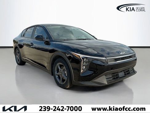 New 2025 Kia K4 LXS image 7