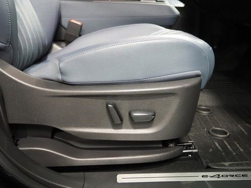 Used 2023 Nissan Ariya Platinum+ image 69