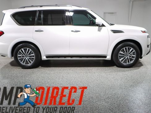 Used 2023 Nissan Armada SL w/ Captain's Chairs Package RWD image 6