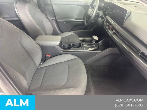 Used 2025 Kia K4 FWD image 16