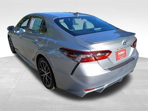 Used 2024 Toyota Camry SE image 7