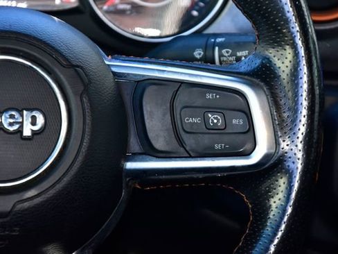 Used 2021 Jeep Gladiator Mojave image 18