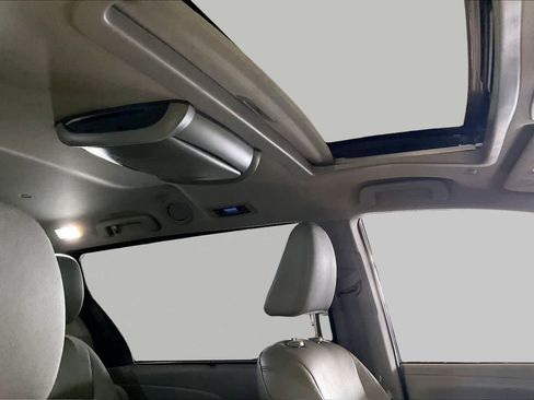 Used 2020 Toyota Sienna XLE FWD image 13