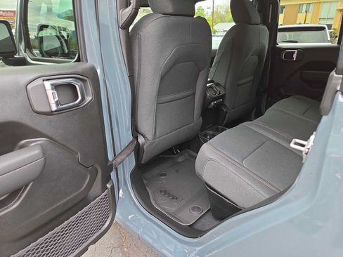 New 2026 Jeep Gladiator Sport AWD/4WD image 20
