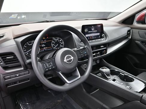 Used 2023 Nissan Rogue SV FWD image 15