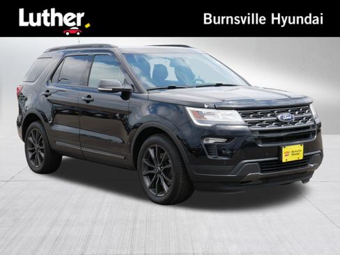 Used 2018 Ford Explorer XLT w/ Equipment Group 202A AWD/4WD image 1