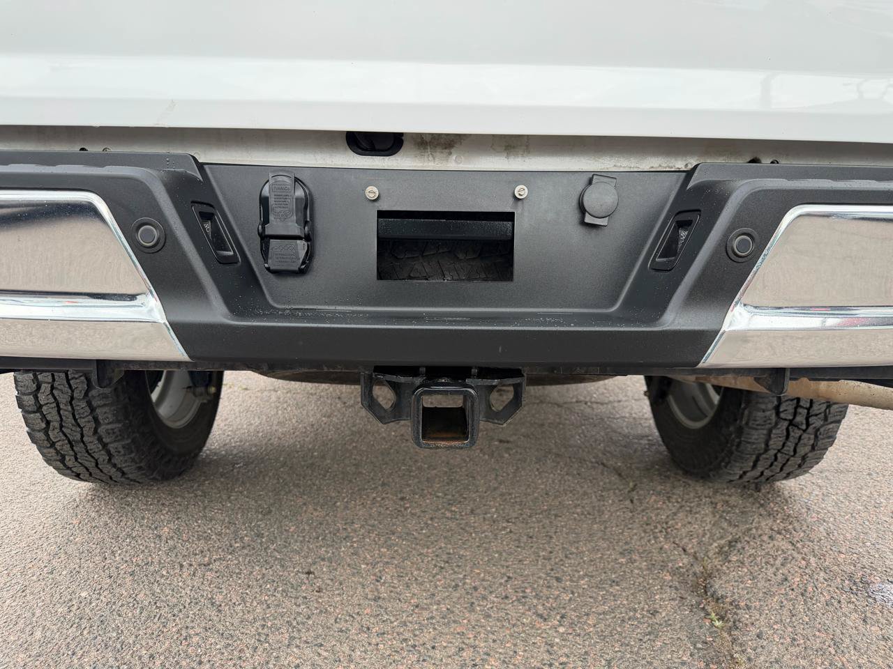 Used 2022 Ford F150 XLT w/ Equipment Group 301A Mid AWD/4WD image 9