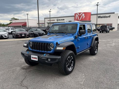 Used 2024 Jeep Wrangler Unlimited Rubicon 4xe AWD/4WD image 6
