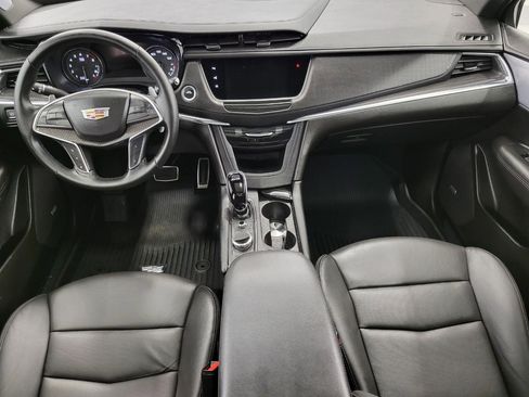 Certified 2025 Cadillac XT5 Sportv w/ Technology Package image 6