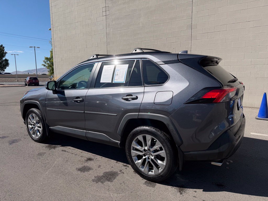 Used 2022 Toyota RAV4 XLE Premium AWD/4WD image 3