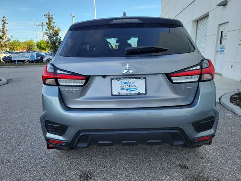 Used 2021 Mitsubishi Outlander Sport SE FWD image 5