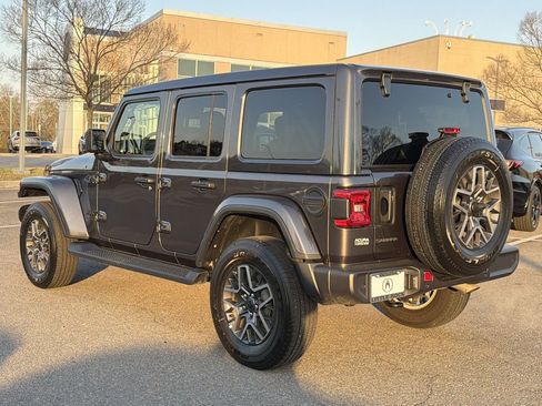Used 2026 Jeep Wrangler Sahara image 5