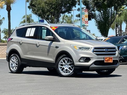 Used 2017 Ford Escape Titanium FWD image 1
